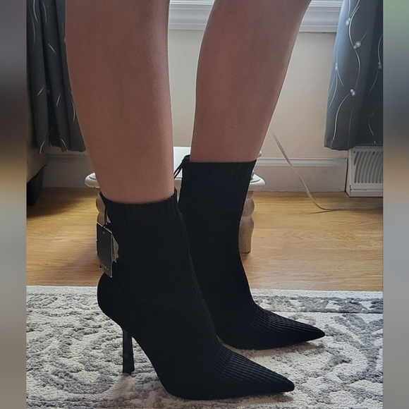 1029- Zara Women's Fabric Strech Socks Ankle Boots Size 8 NWT - Picture 1 of 9